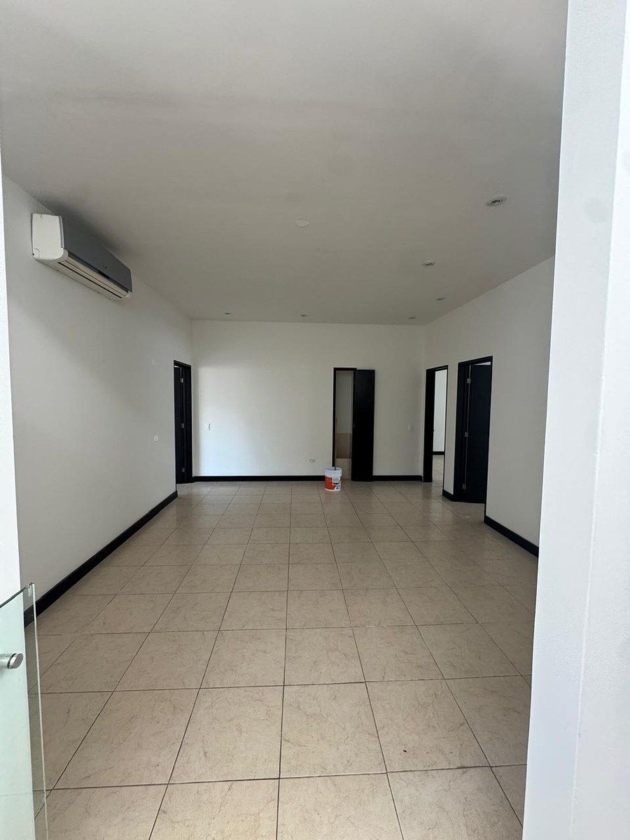 Casa em Bosques de Valle Alto, Monterrey, foto 4 de 9