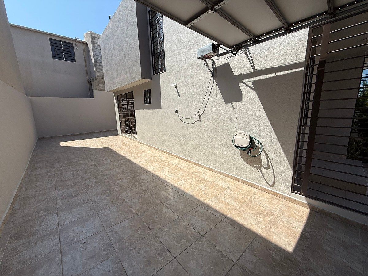 House in Valle del Pedregal, Tijuana, photo 4 of 19