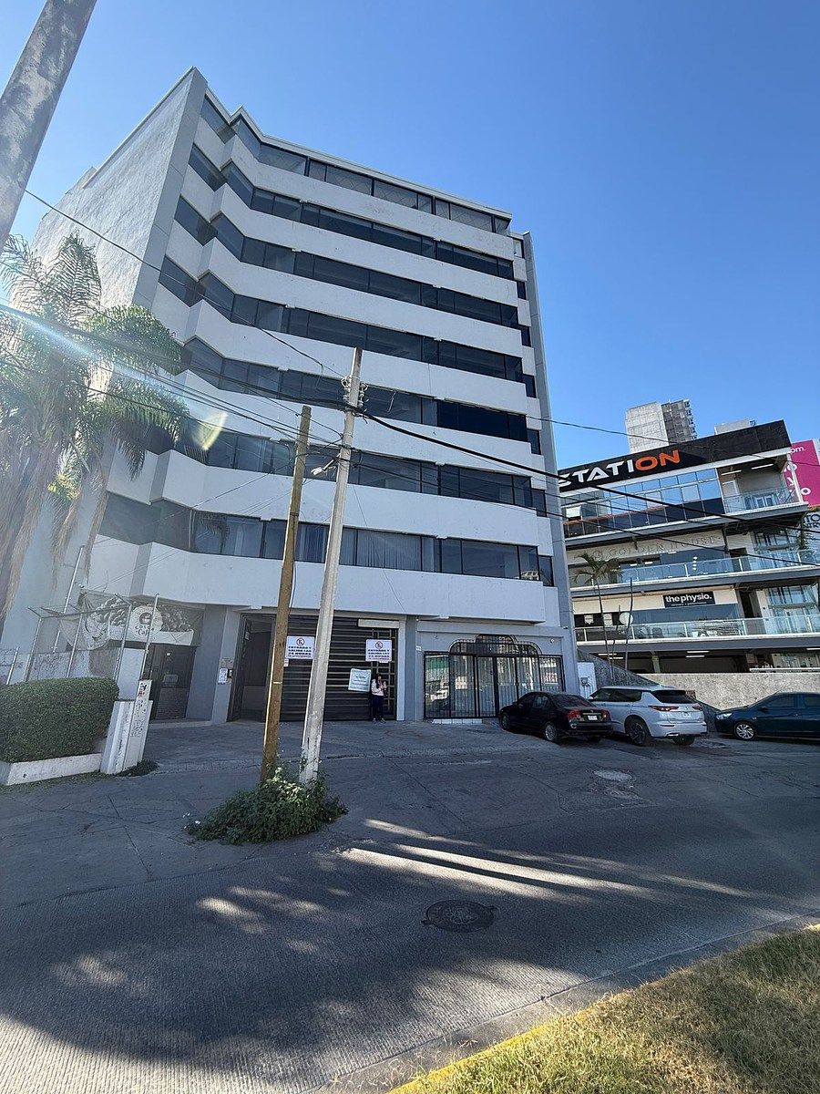 Se renta oficina en Plan de San Luis | esquina Circunvalación, foto 1 de 20