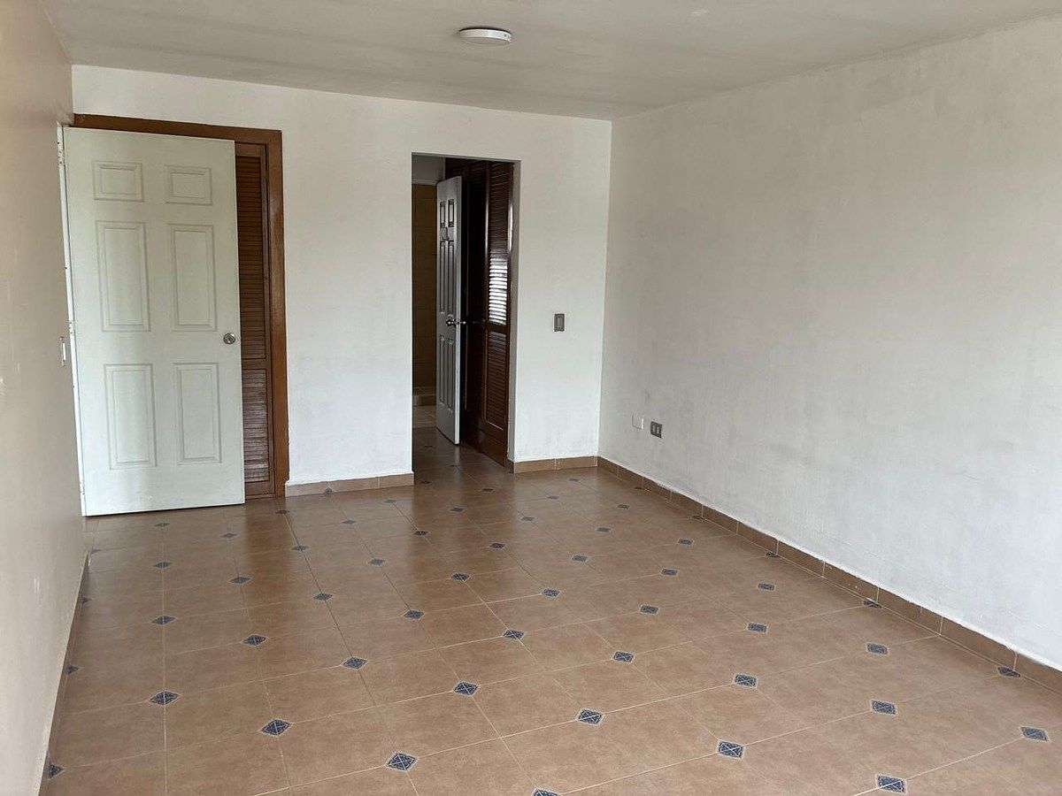 House in Gated Community in El Panteón, Lerma, photo 5 of 12