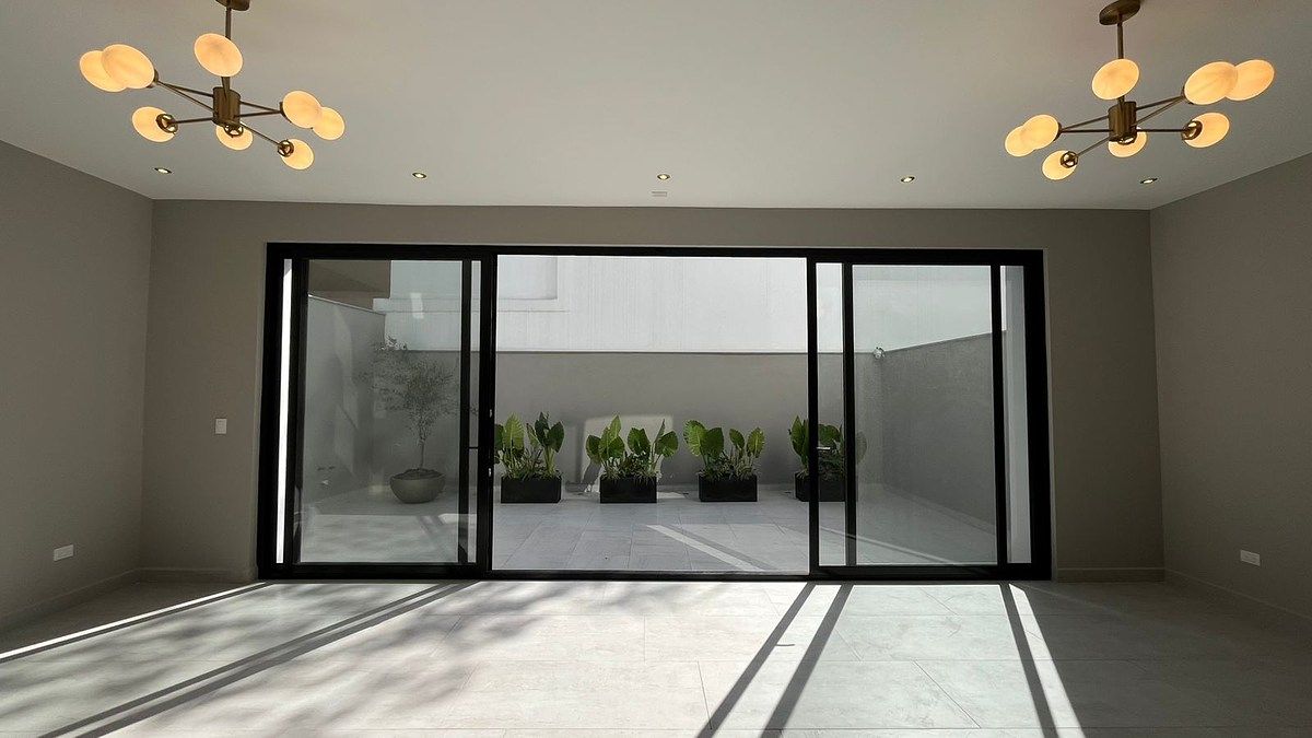 Sala y Patio, photo 2 of 12