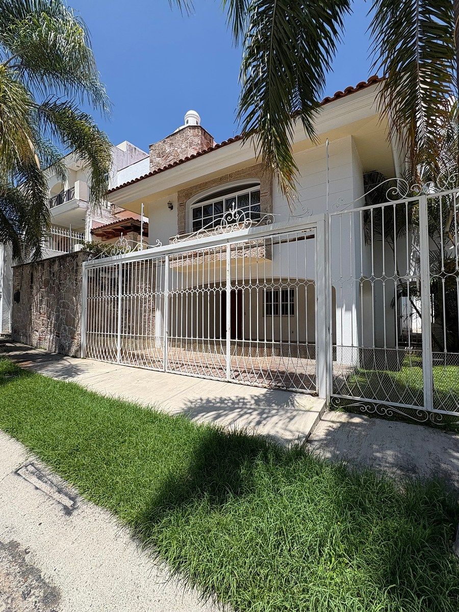 Casa em Ciudad Bugambilia, Zapopan, foto 3 de 43