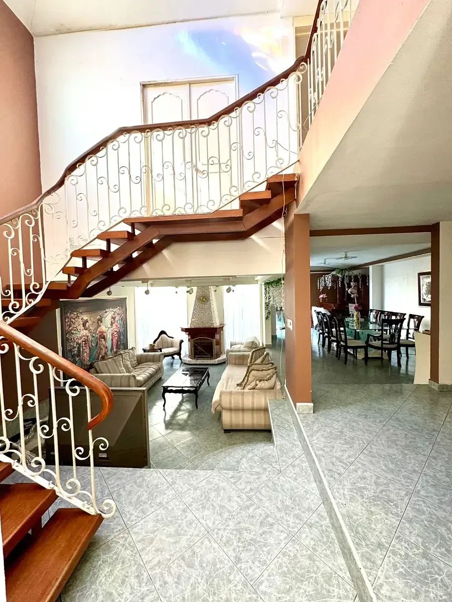 HOUSE FOR SALE ON AMSTERDAM STREET, OLIMPICA COL., photo 1 of 10