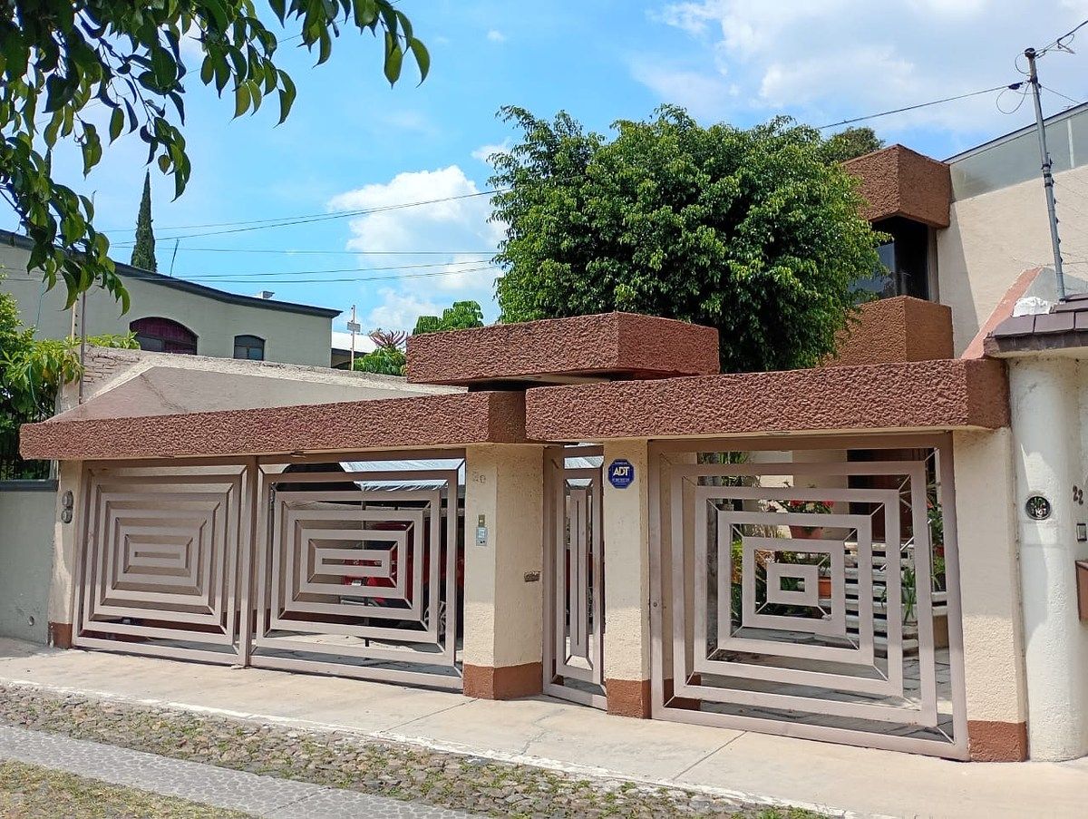 Casa à VENDA na colônia Álamos, foto 1 de 36