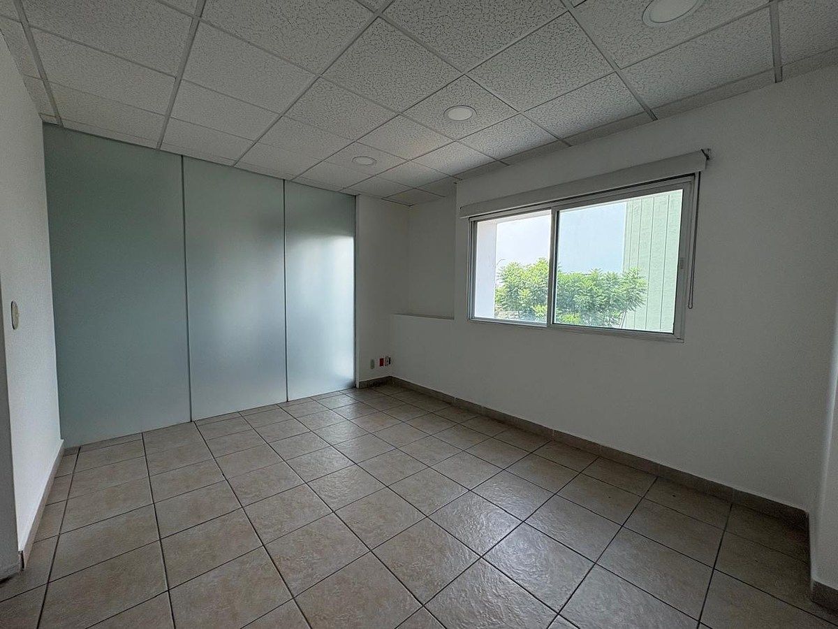 Office in Plaza del Parque, Querétaro, photo 5 of 14
