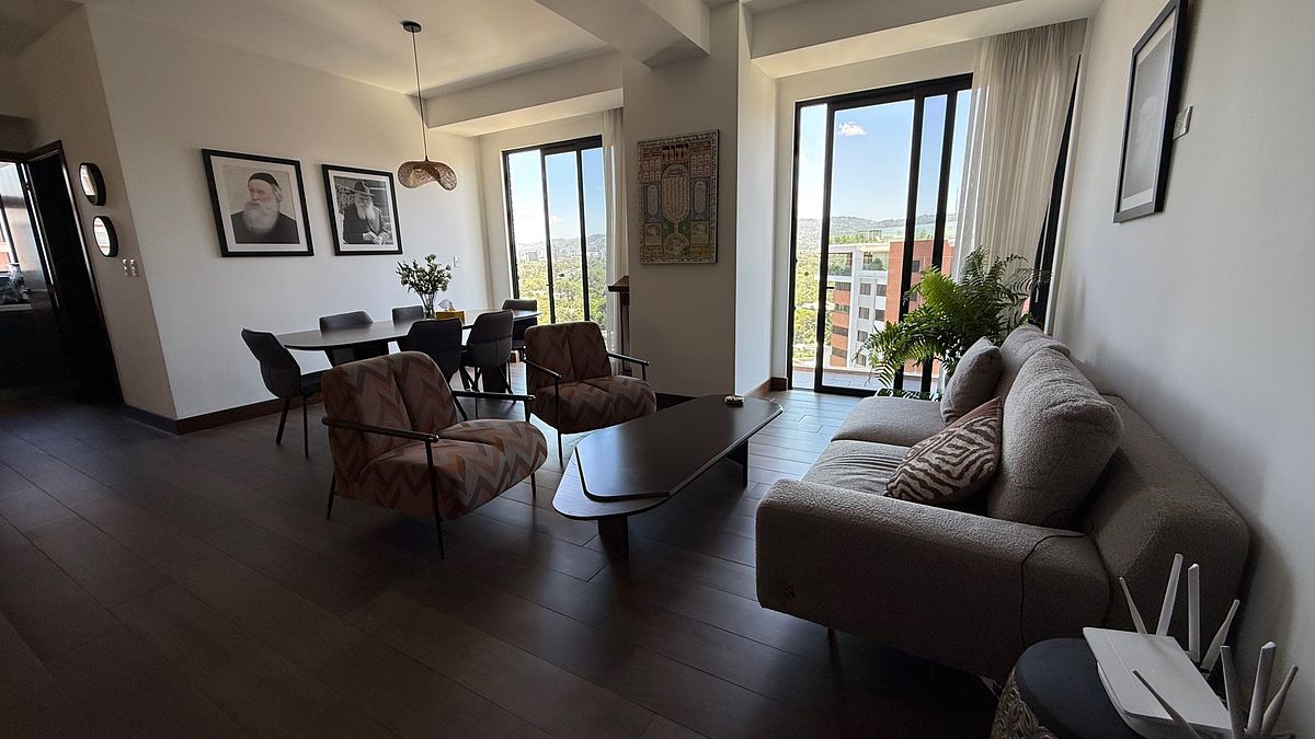 Apartamento en RENTA/ VENTA ZONA 14 - Miniatura 3