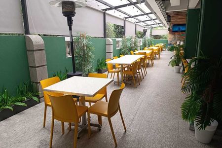 Excelentes Locais no Foodcourt na Zona Rosa