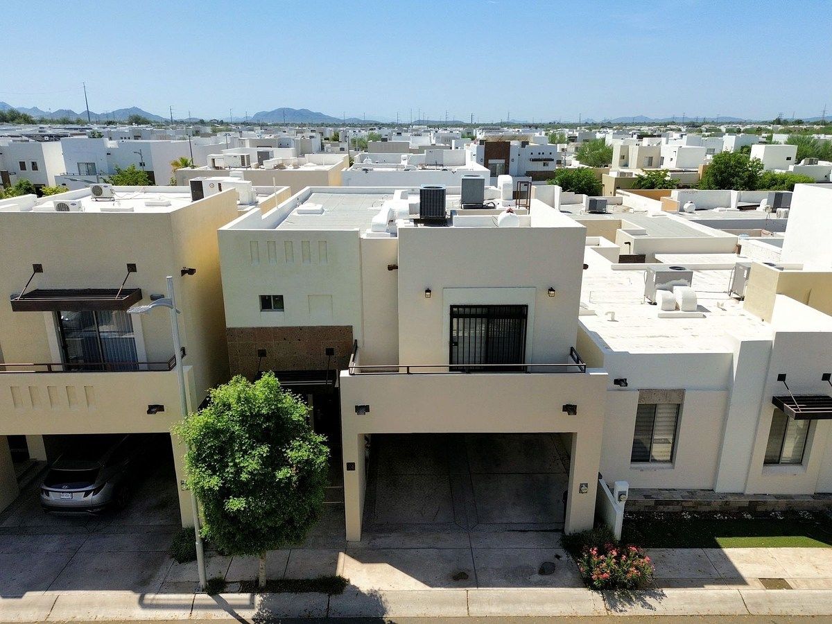 Casa em Rivello Residencial, Hermosillo, foto 2 de 24