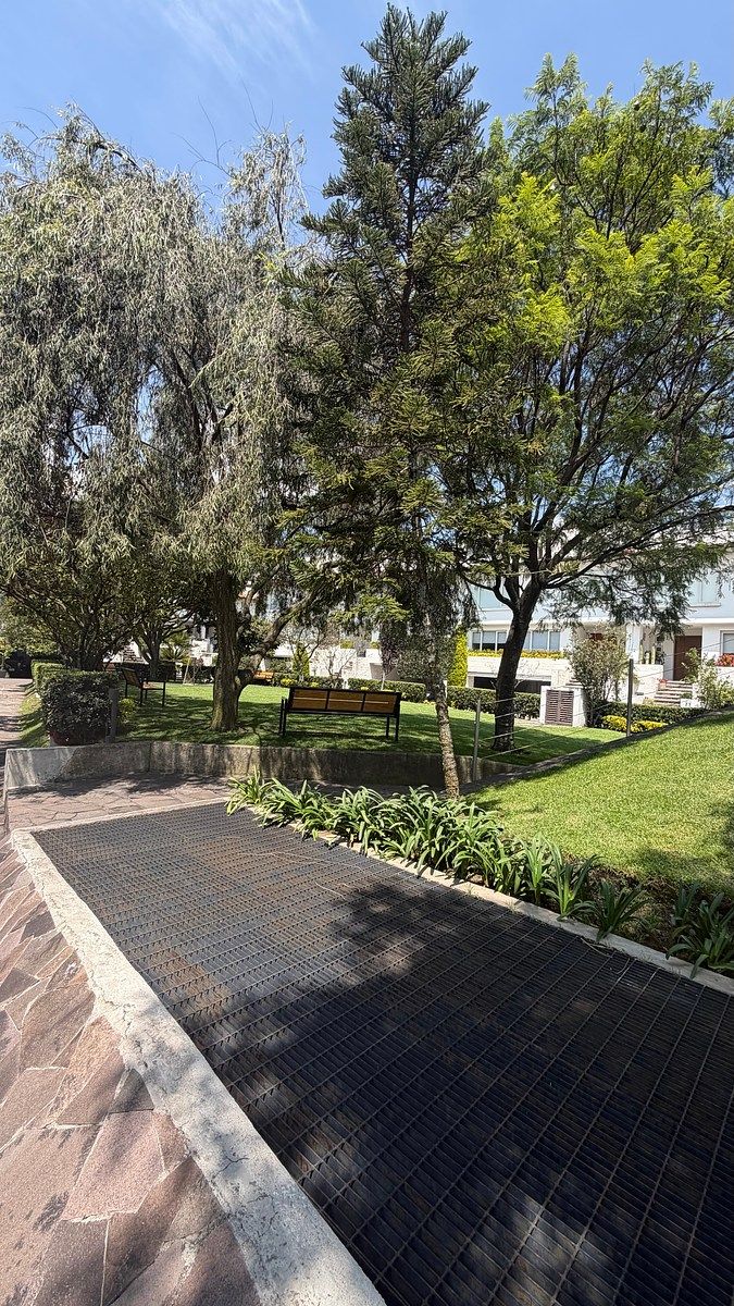 House for sale in Loma de las Palmas Interlomas, photo 1 of 27