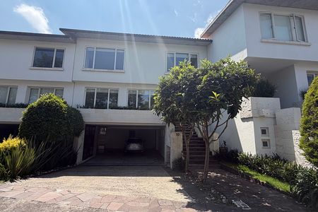 House for sale in Loma de las Palmas Interlomas