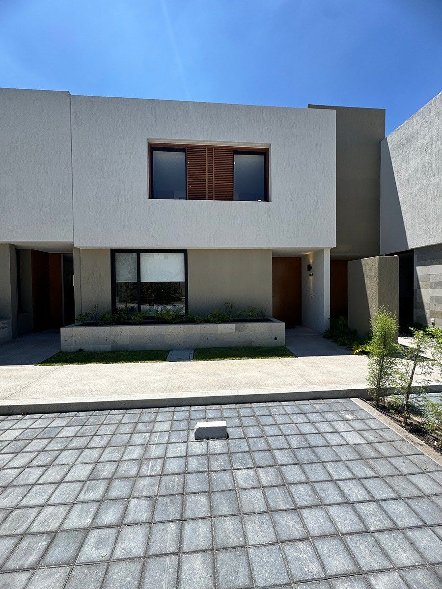 ¡Estrena exclusividad en Altos Juriquilla, Querétaro! Casa nueva en venta., foto 1 de 25