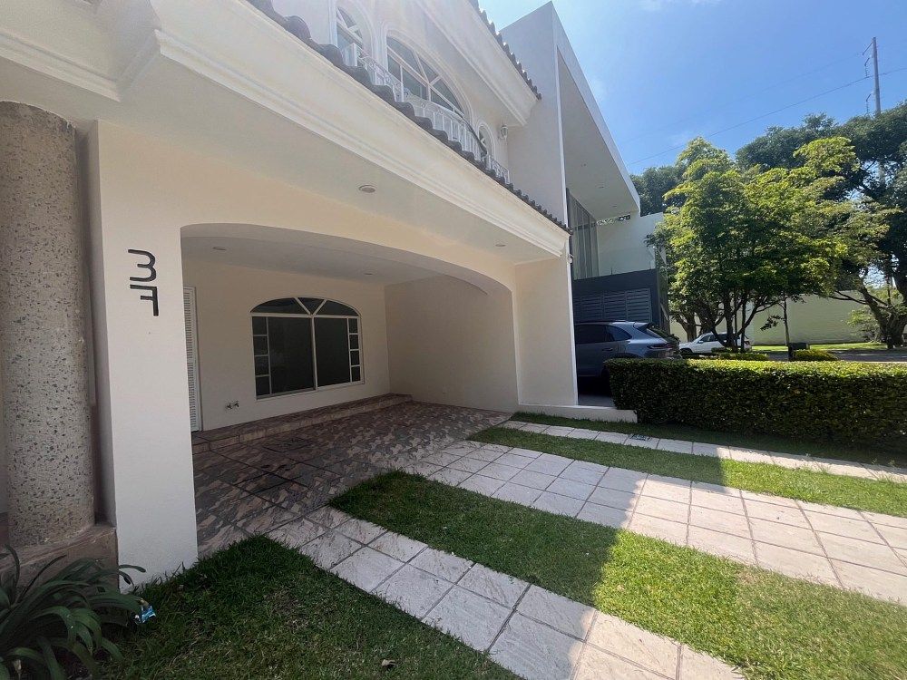 Casa em Valle Real, Zapopan, foto 4 de 32