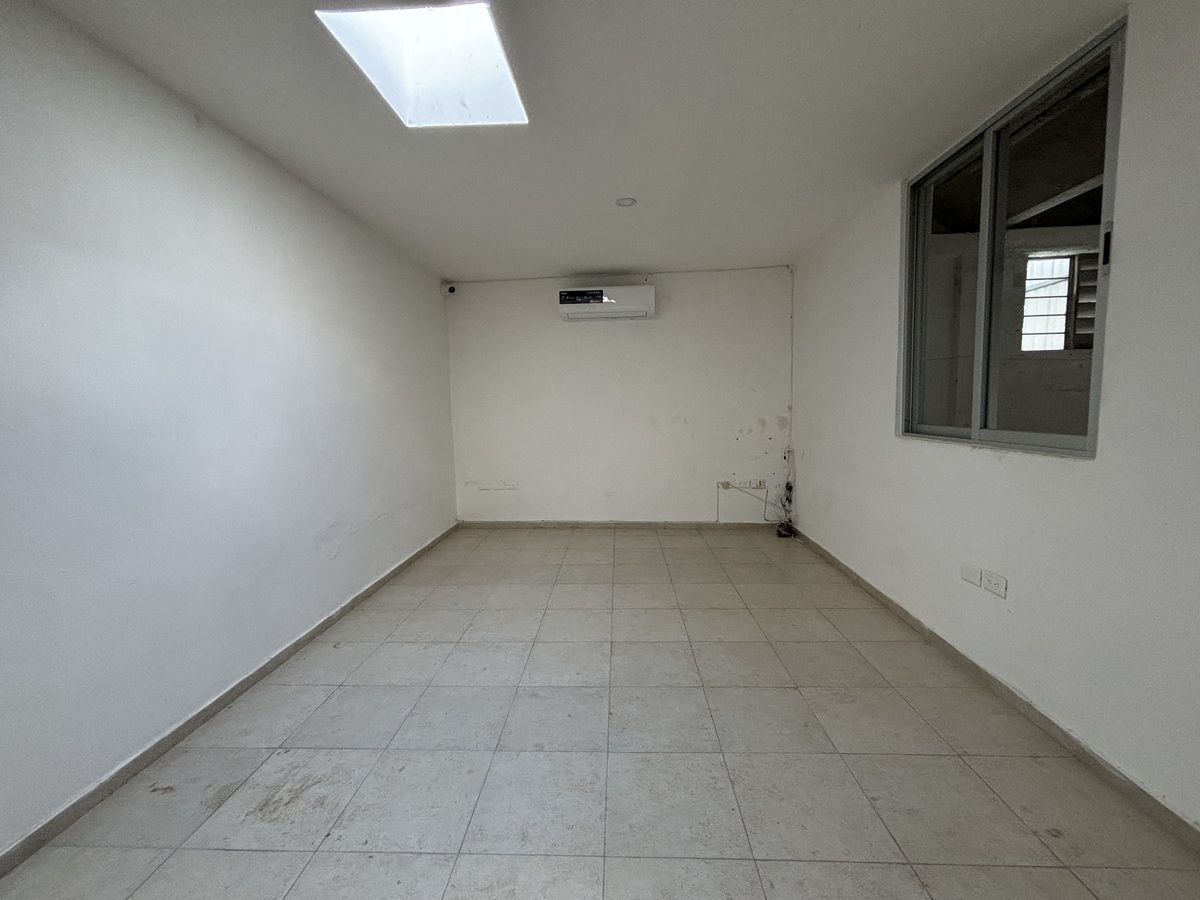 Bodega comercial en Plan de Ayala, Mérida, foto 25 de 35