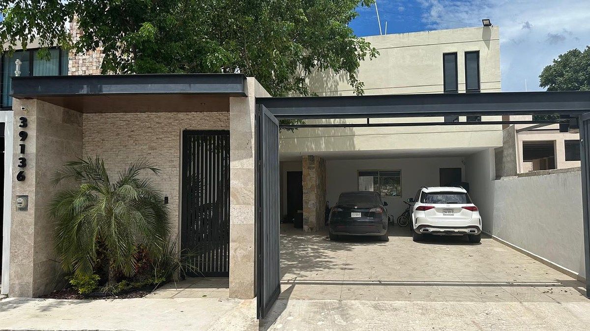 HOUSE FOR SALE IN TEMOZÓN, MÉRIDA, photo 1 of 11