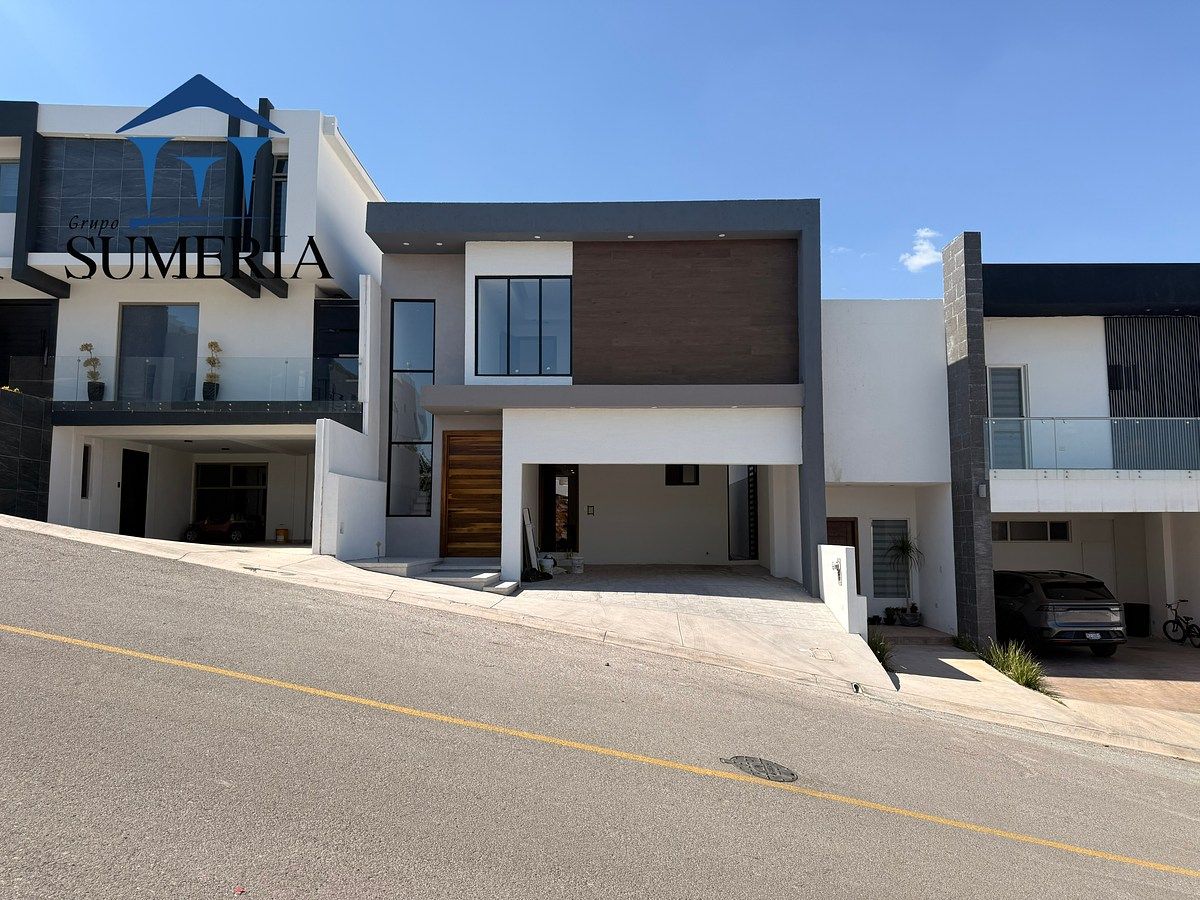 CASA EN VENTA EN VALLE ESCONDIDO, foto 1 de 8