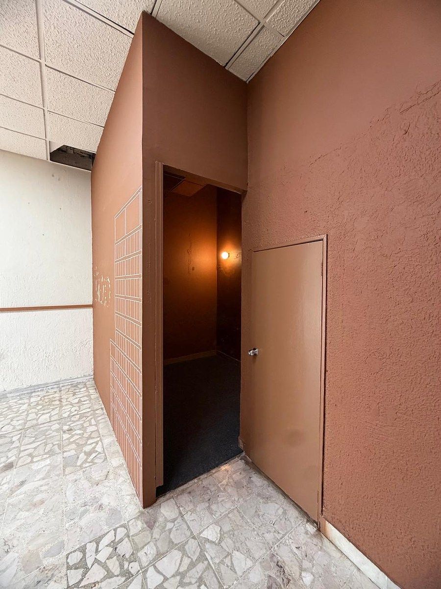 Local comercial en Artesanos, Guadalajara, foto 4 de 5
