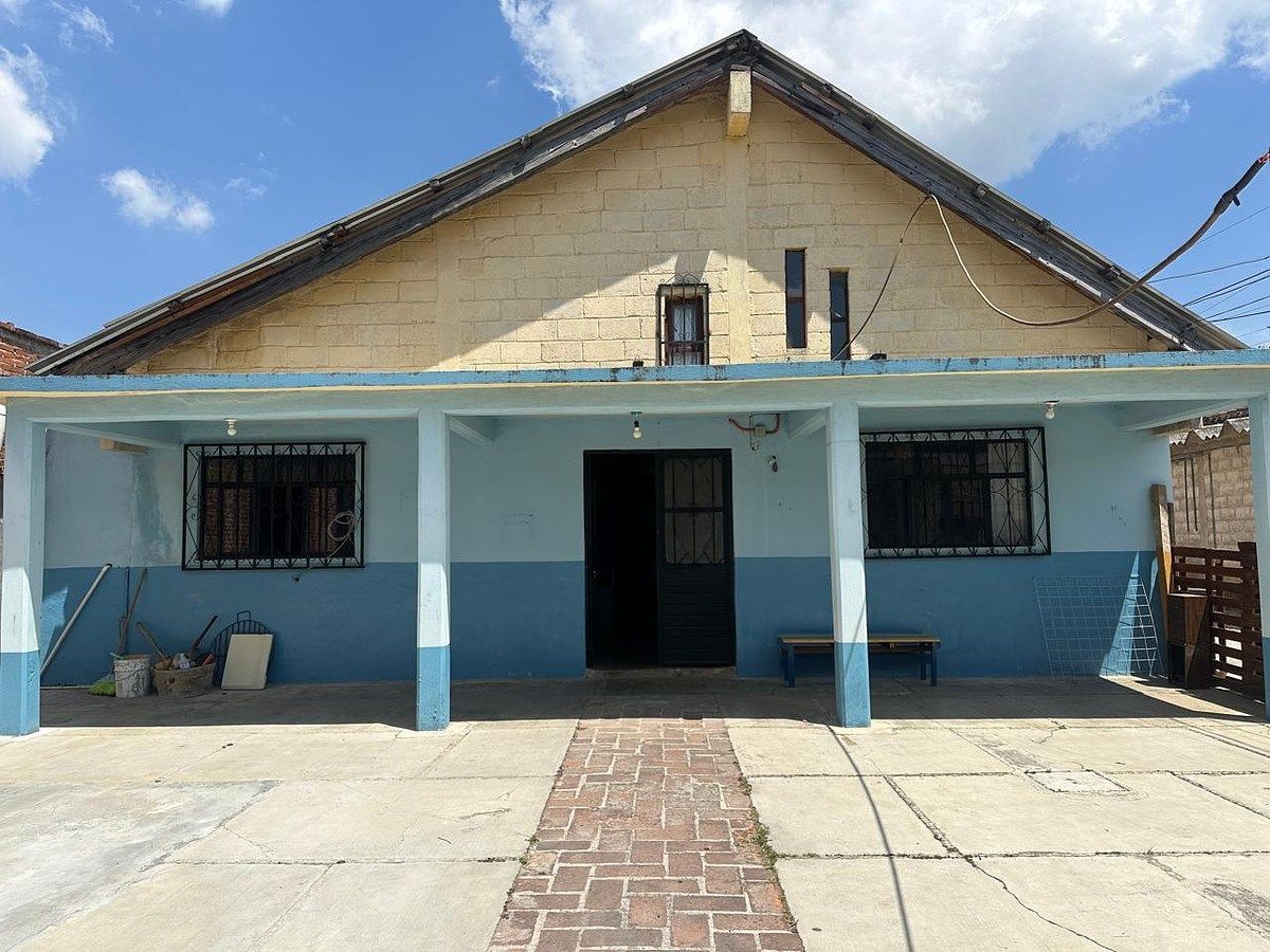 House for rent in La Isla, photo 1 of 15