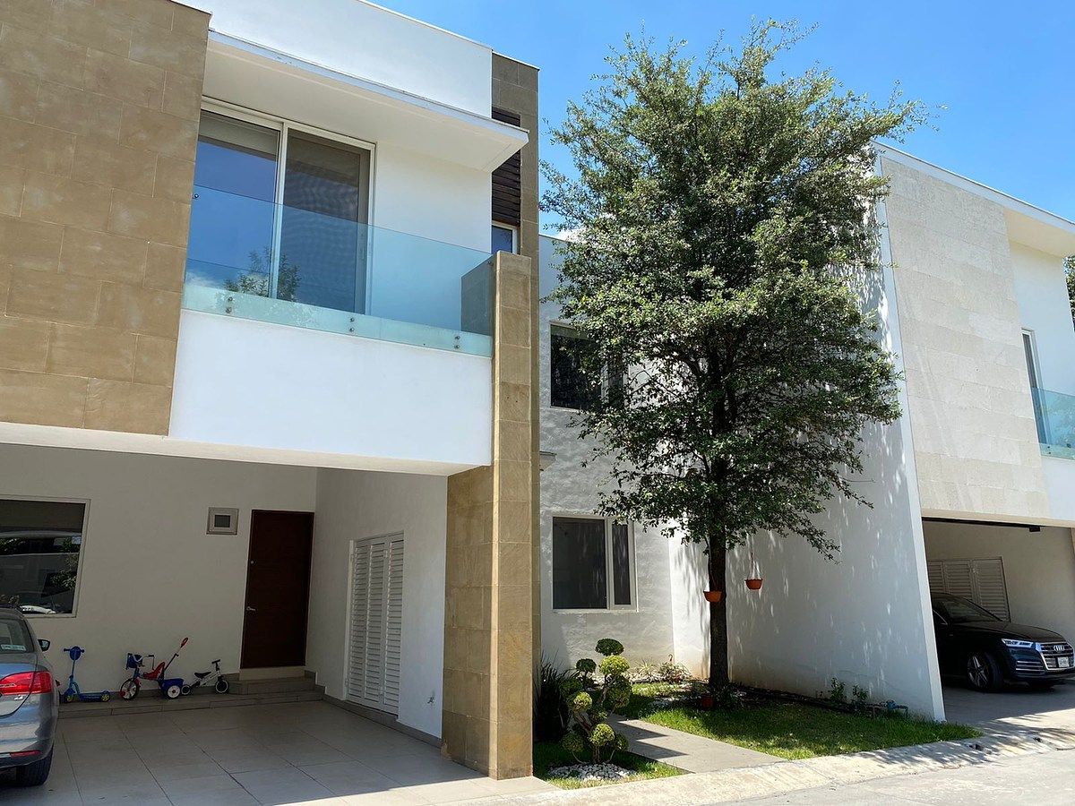 CASA À VENDA NA ZONA DE SAN AGUSTIN, foto 1 de 14