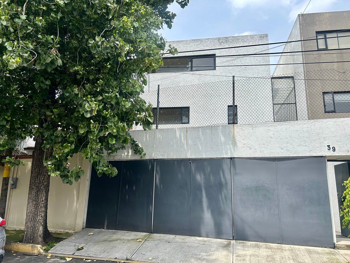 CASA EN RENTA PARTE BAJA DE LAS ÁGUILAS, foto 1 de 21