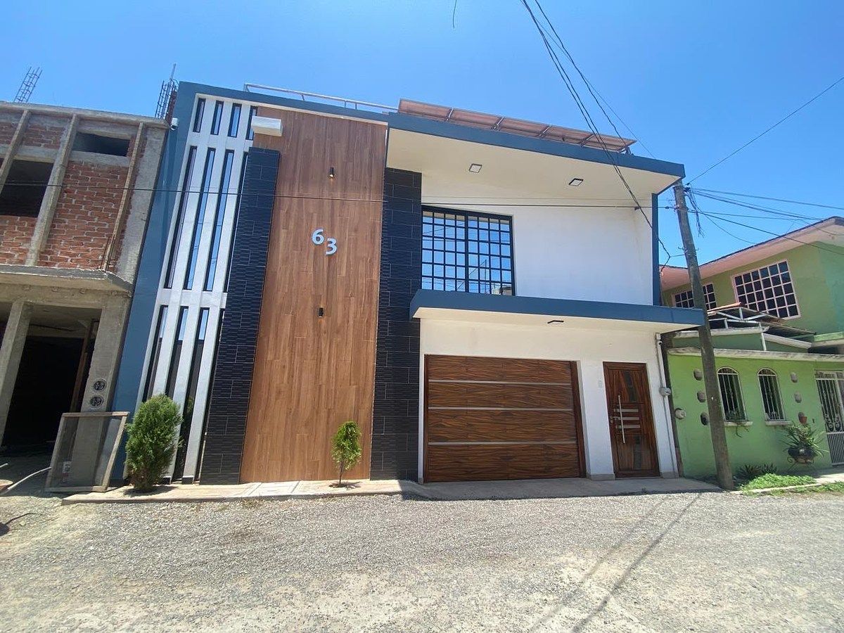 HOUSE FOR SALE, LÁZARO CARDENAS MICHOACÁN, photo 1 of 11