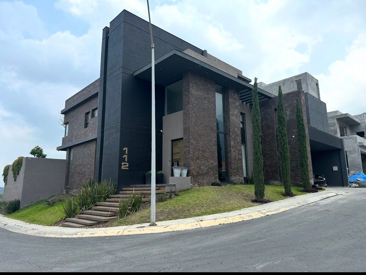 CASA À VENDA SIERRA ALTA $32,900,000, foto 1 de 14