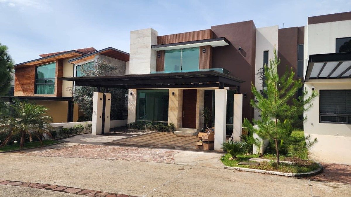 RESIDENTIAL HOUSE FOR SALE, EL ENCINAR, MORELIA MICHOACÁN, photo 1 of 16