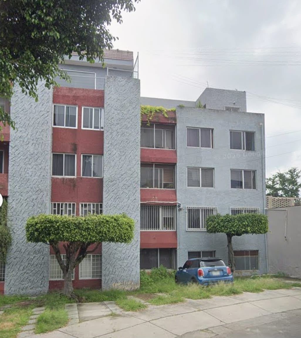 Departamento 2 pisos - Col. Jardines del Country, foto 1 de 13
