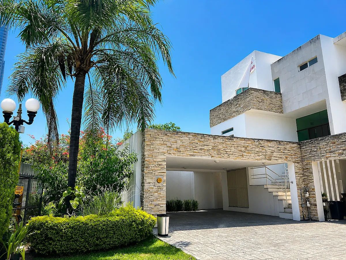 Casa en Privada La Muralla en Venta - San Pedro, foto 1 de 8