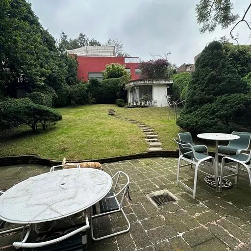 Atlamaya, Casa com Grande Jardim, foto 1 de 7