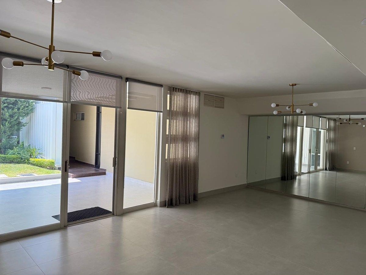 Casa em Lomas Del Valle, San Pedro Garza García, foto 2 de 9