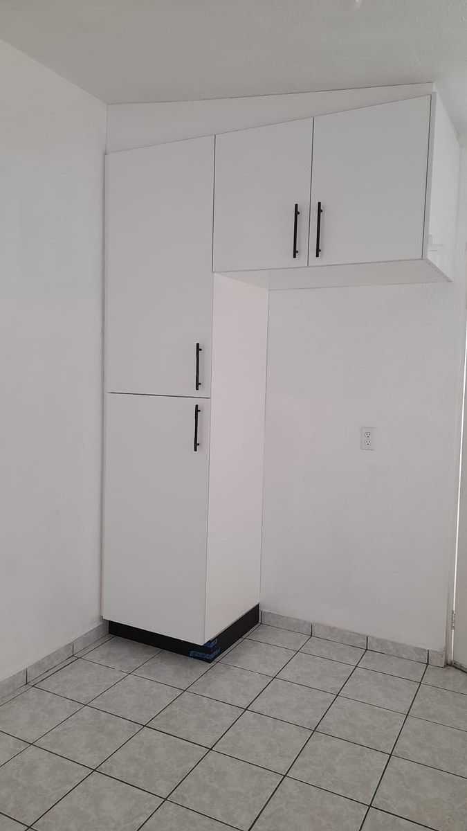 Casa em Villa Fontana I, Tijuana, foto 3 de 10