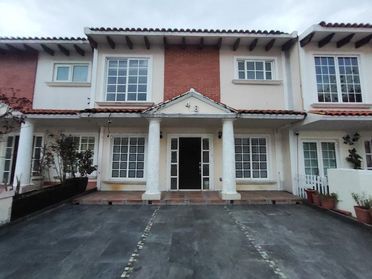 Casa en venta en Manzanastitla, Cuajimalpa, Ciudad de México, foto 1 de 17