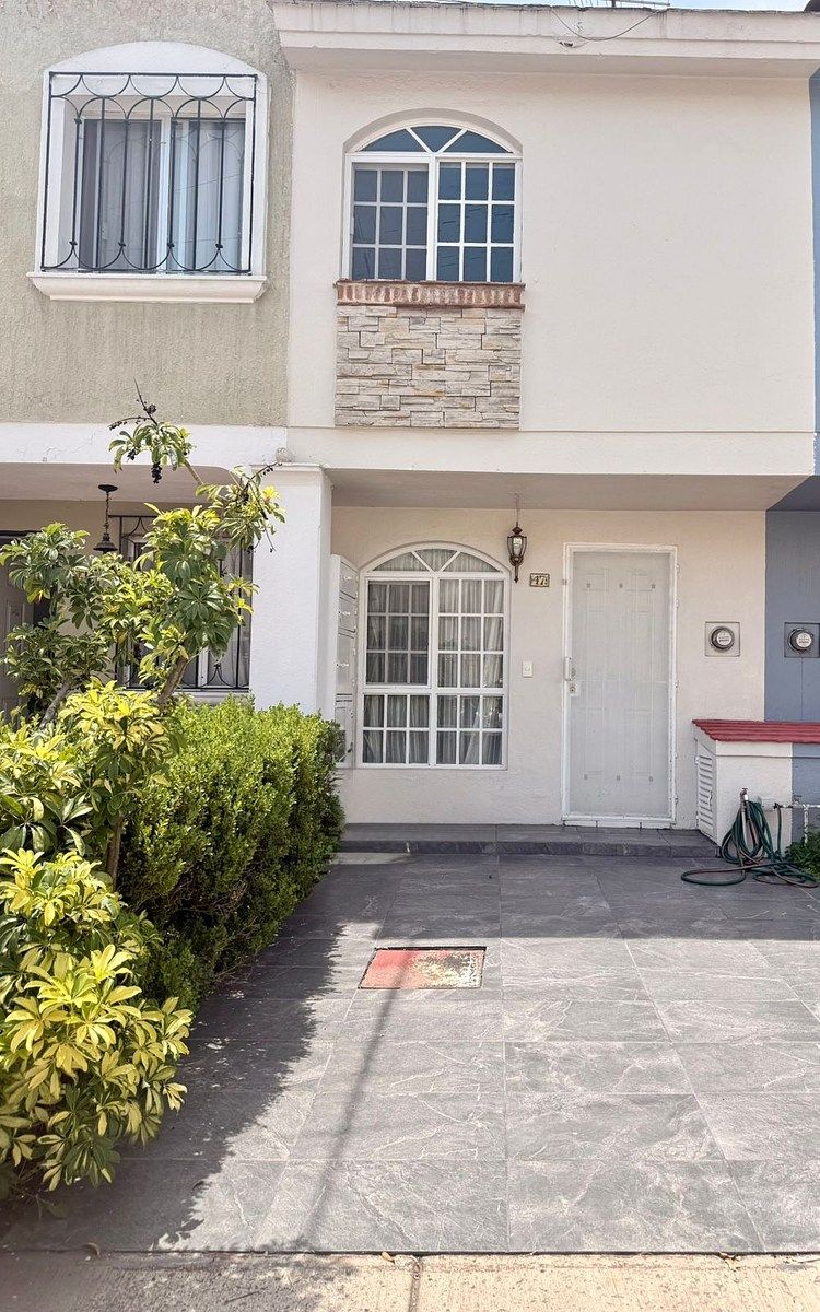 Casa para alugar em um condomínio fechado perto de Guadalupe e Periférico, foto 1 de 13