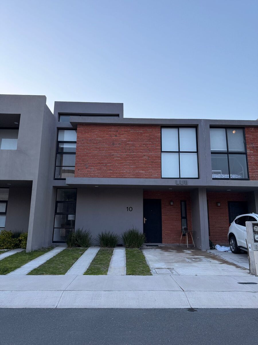 Casa muestra VENTA Xanadu ZIBATA, foto 1 de 10