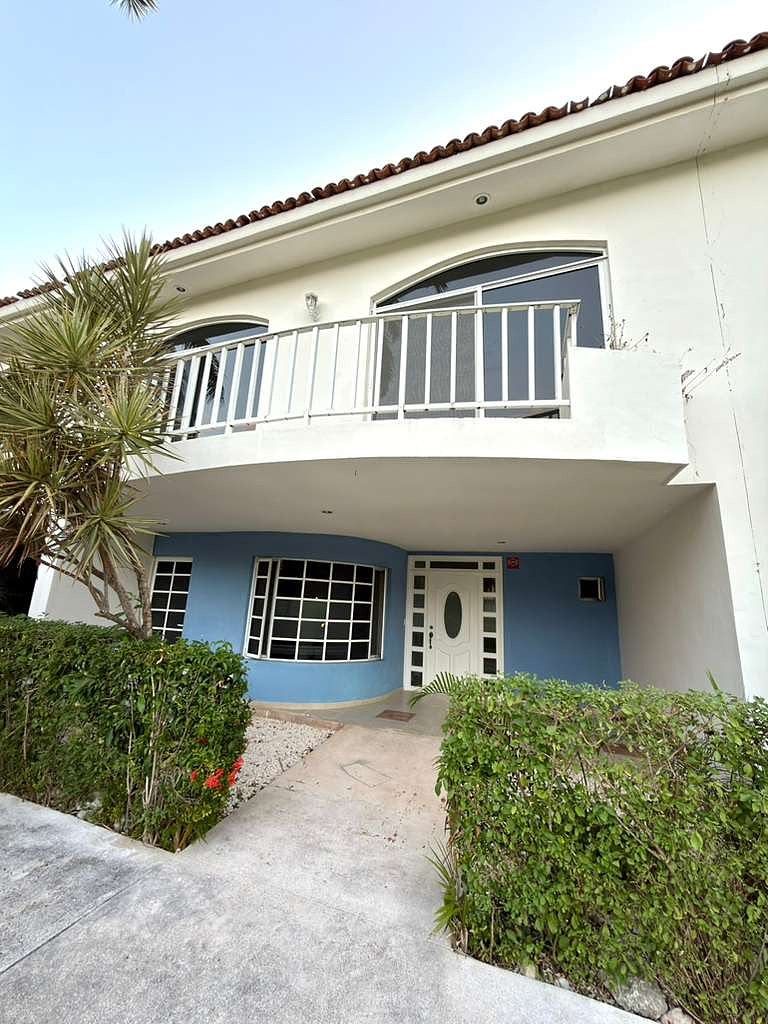Semi-Furnished House for Rent with 4 Bedrooms | SM 17, Cancun, photo 1 of 18