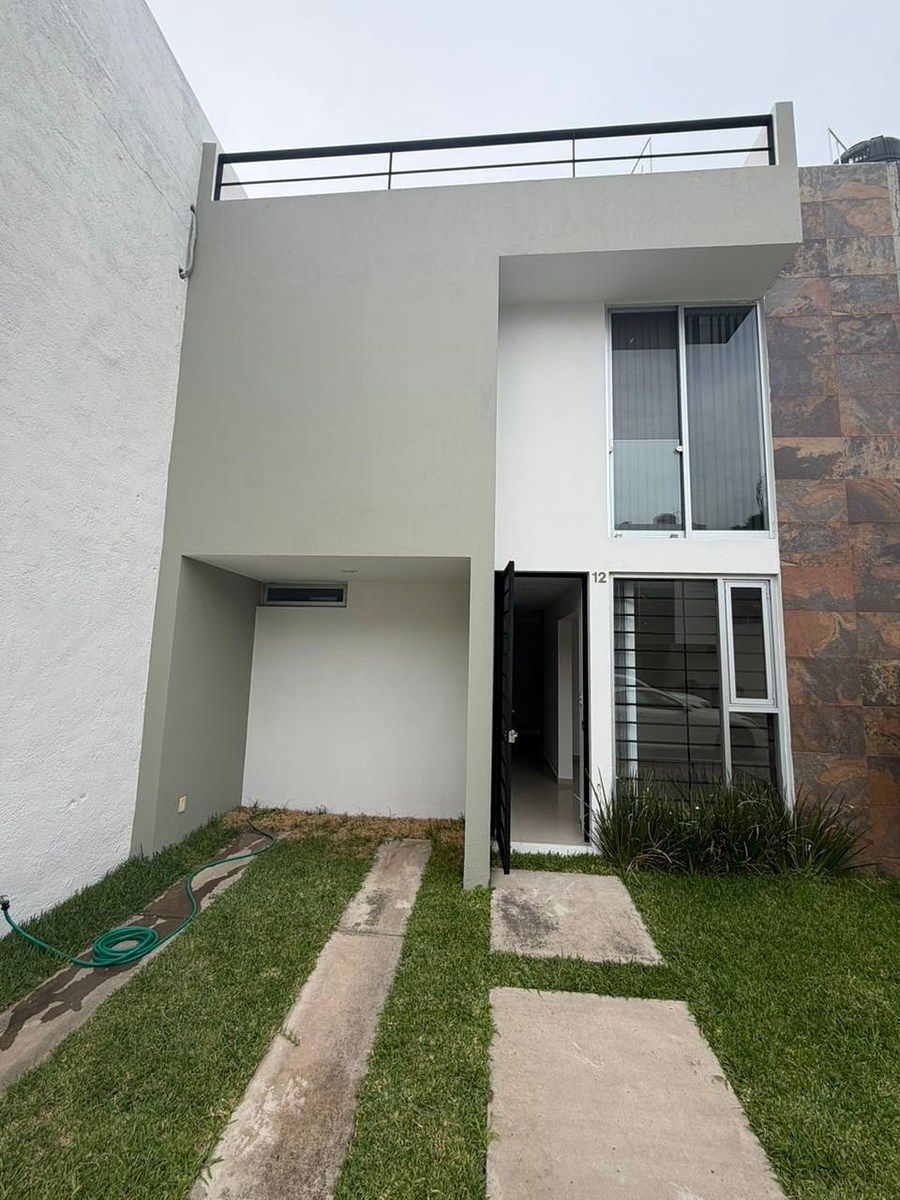 Casa en venta en Girasoles Acueducto, dentro de condominio privado - foto 1