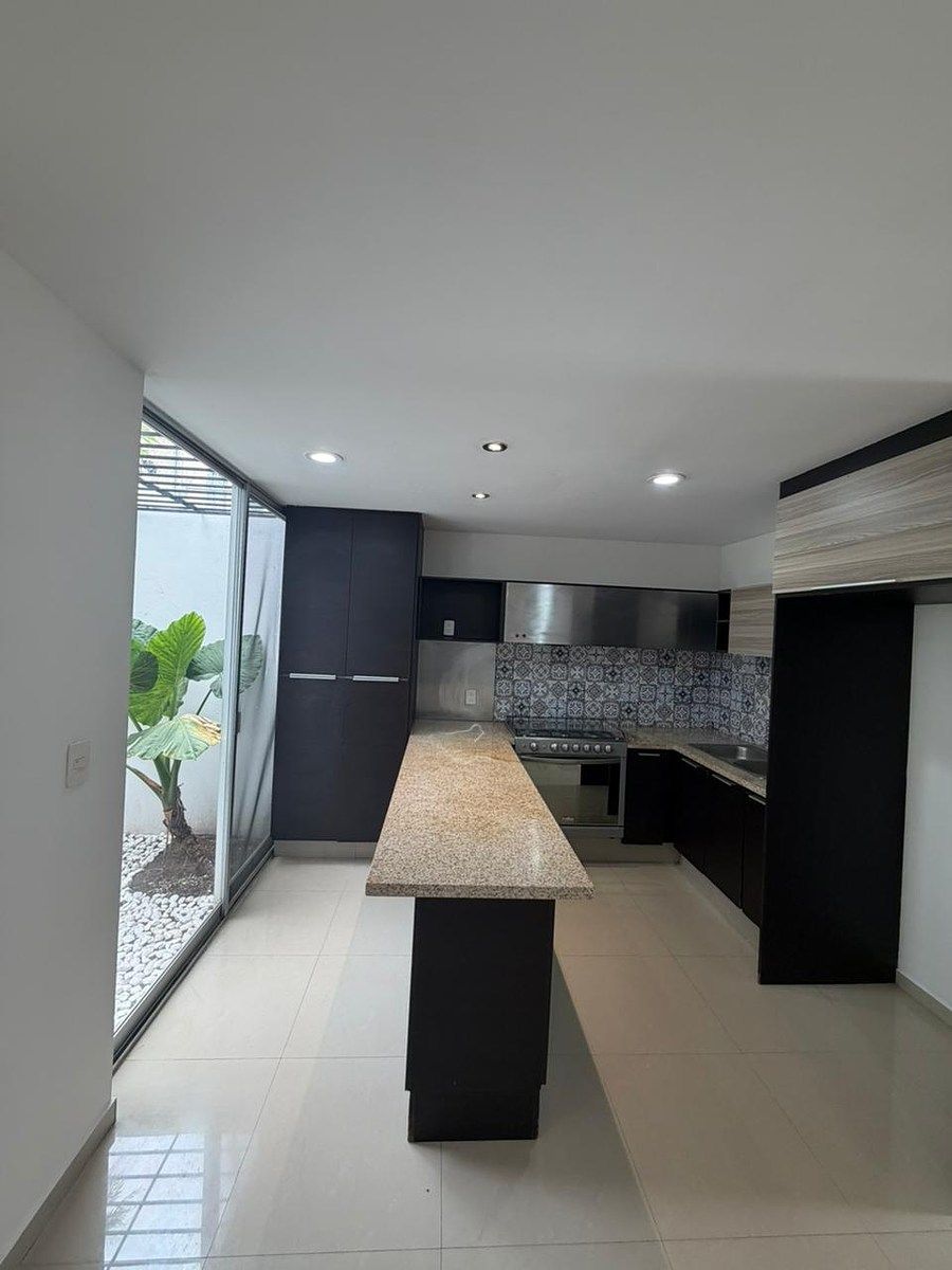 Casa en venta en Girasoles Acueducto, dentro de condominio privado - foto 3