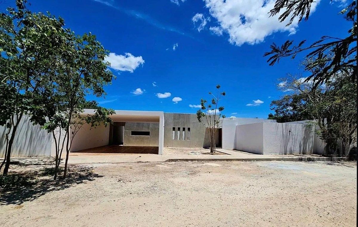 CASA À VENDA DE UM ANDAR COM TERRENO DE 500M2 EM CHOLUL, foto 1 de 22