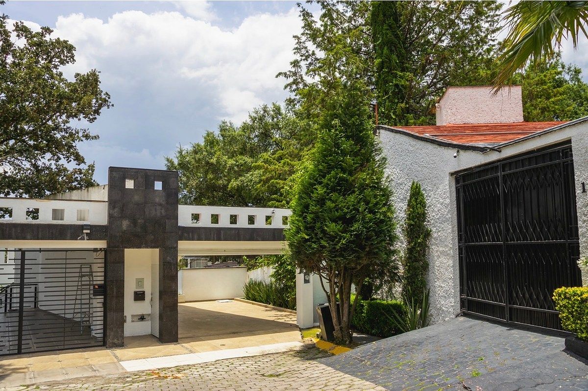 Aluguel de casa no condado de Sayavedra por R$55.000, foto 1 de 38