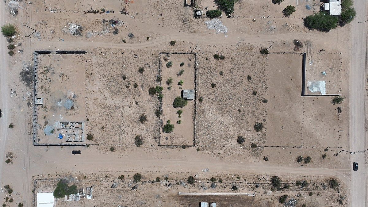 Terreno de 900 m² Ubicado en Av. Lirios "B" entre calle 47 y 48