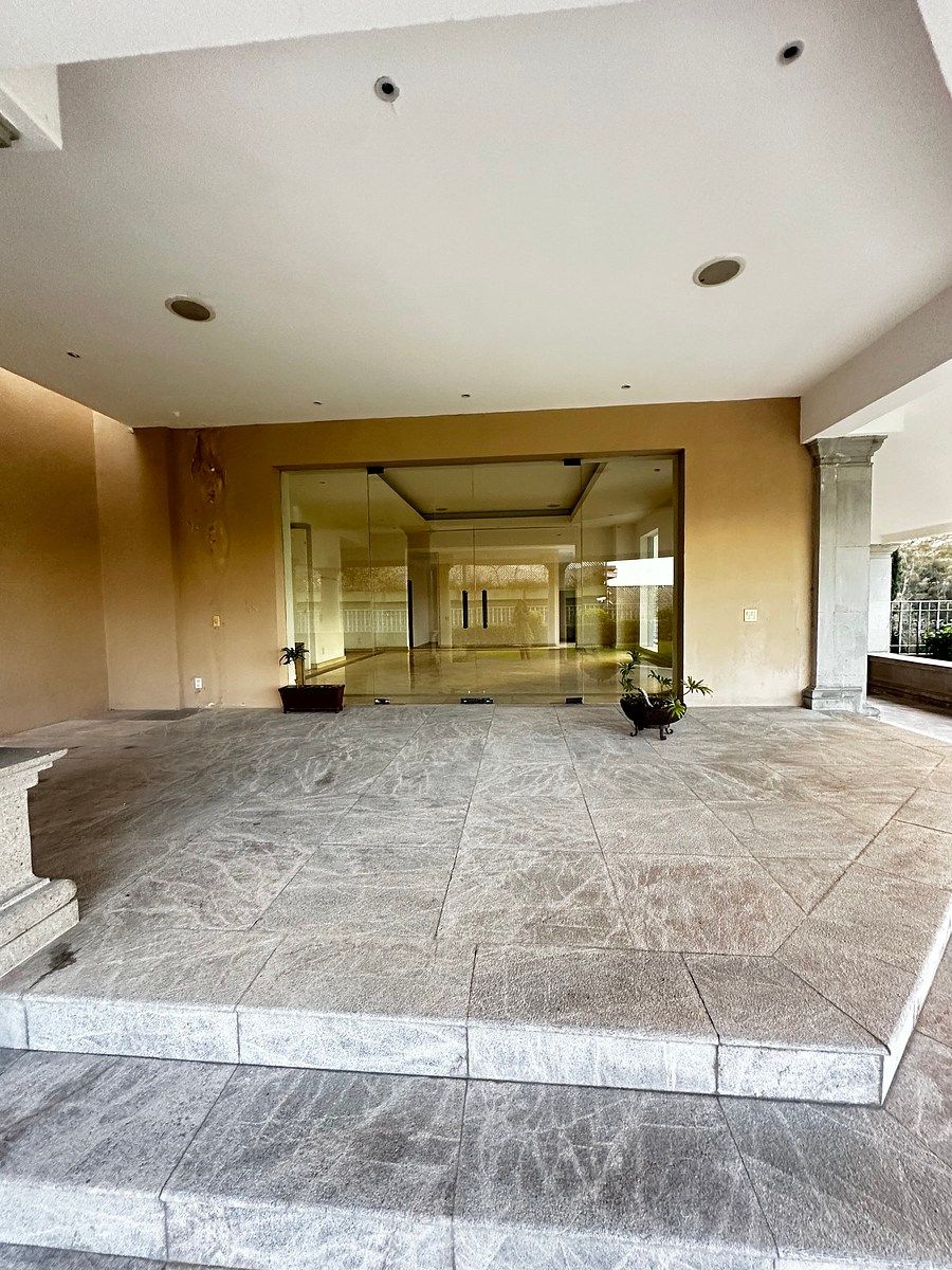 House in Bosque de las Lomas, Miguel Hidalgo, photo 3 of 25