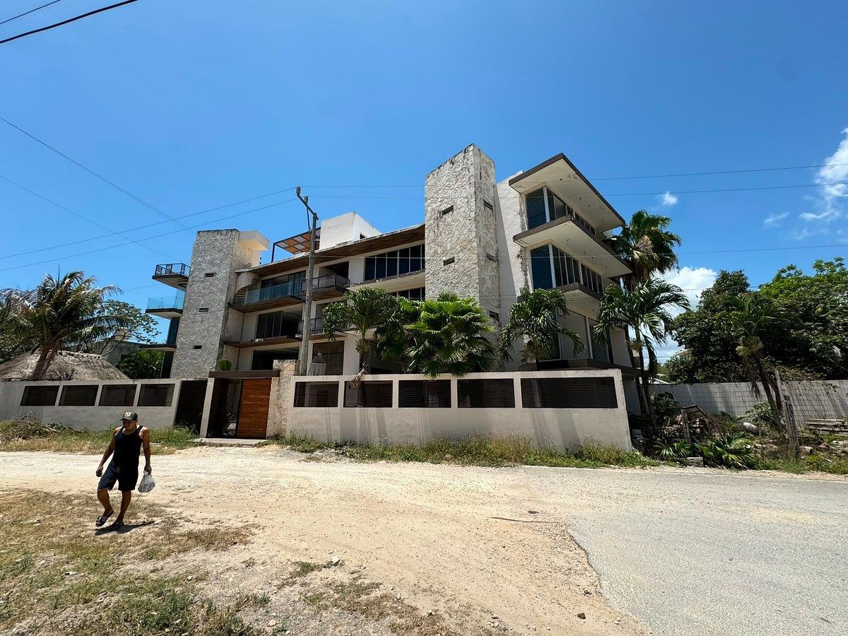 EDIFICIO EN VENTA UBICADO EN COLONIA LA VELETA TULUM, foto 1 de 31