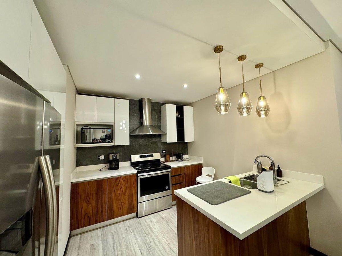 Apartamento en Alquiler Amueblado Lirios de Cayalá 2 Zona 16 - Image 1