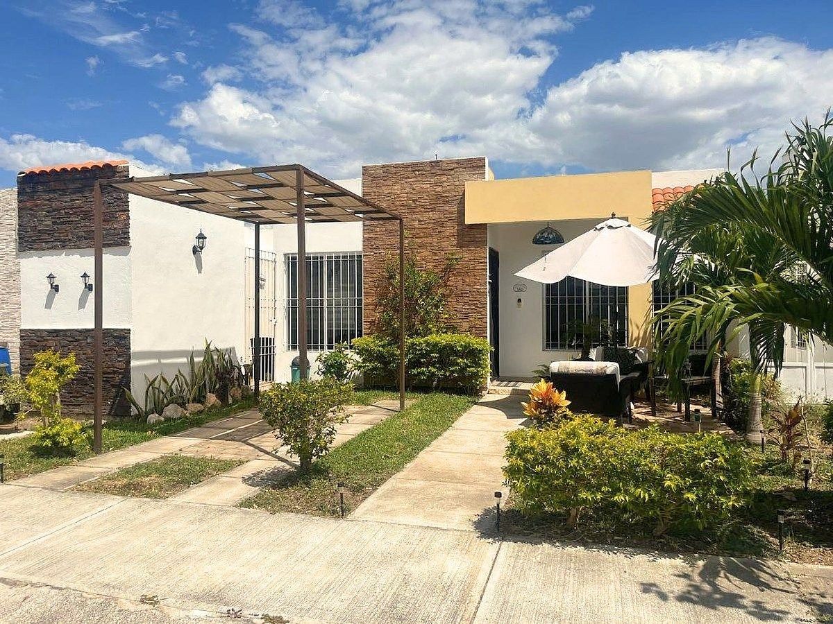 Venda de uma casa de um andar equipada em Gran Santa Fe, Mérida, foto 1 de 18