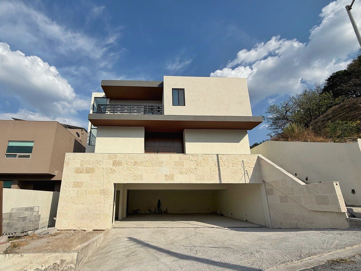 ESTRENA CASA EN SAN PEDRO EN LA CIMA, foto 1 de 13