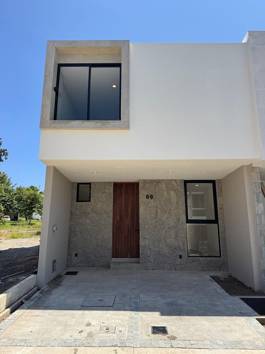 House for Sale in Coto Madeiras II, Capital Norte, photo 1 of 31