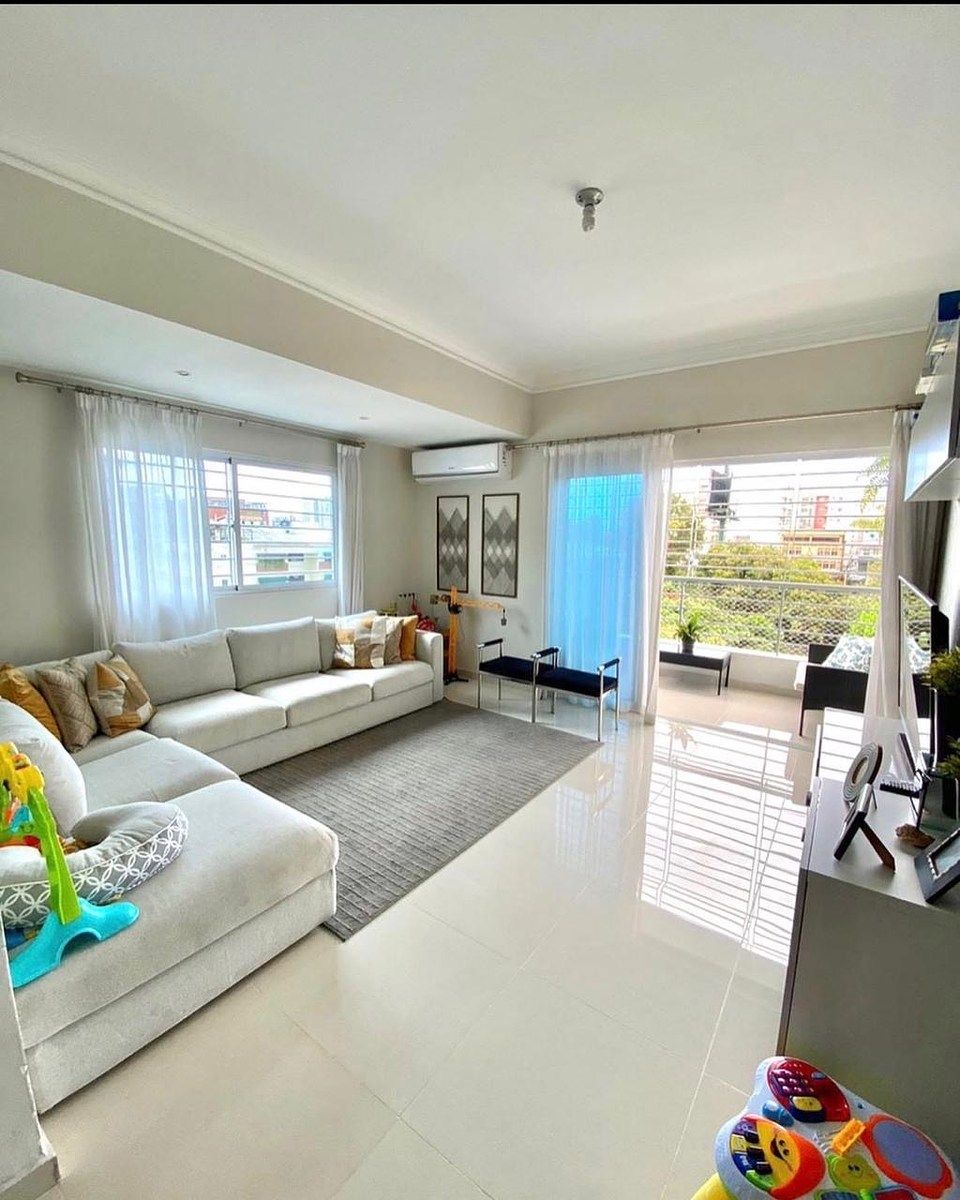 Apartamento en renta vacío de 2 habitaciones en Evaristo Morales, foto 1 de 9