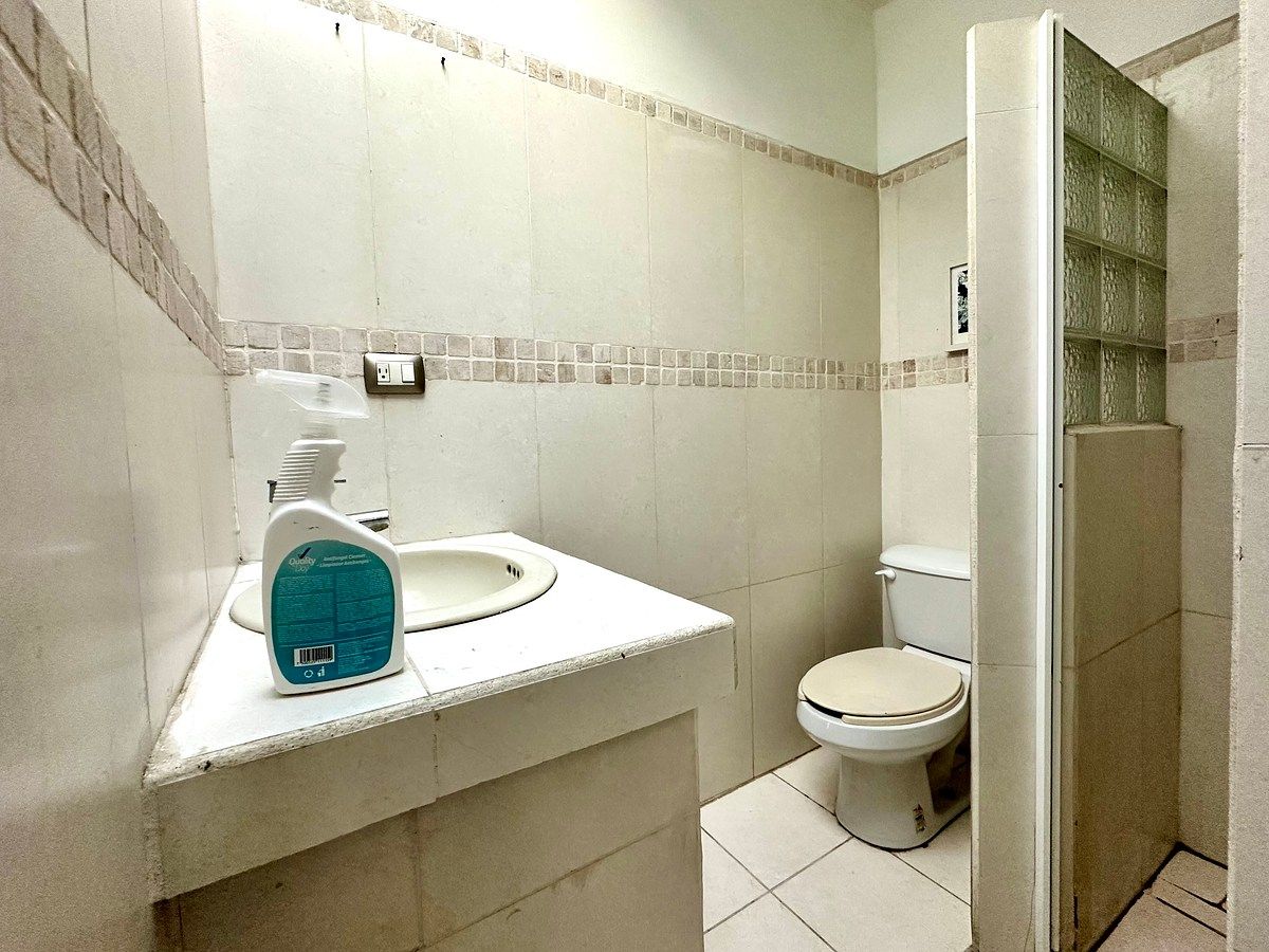 Baño completo de recámara, foto 10 de 31