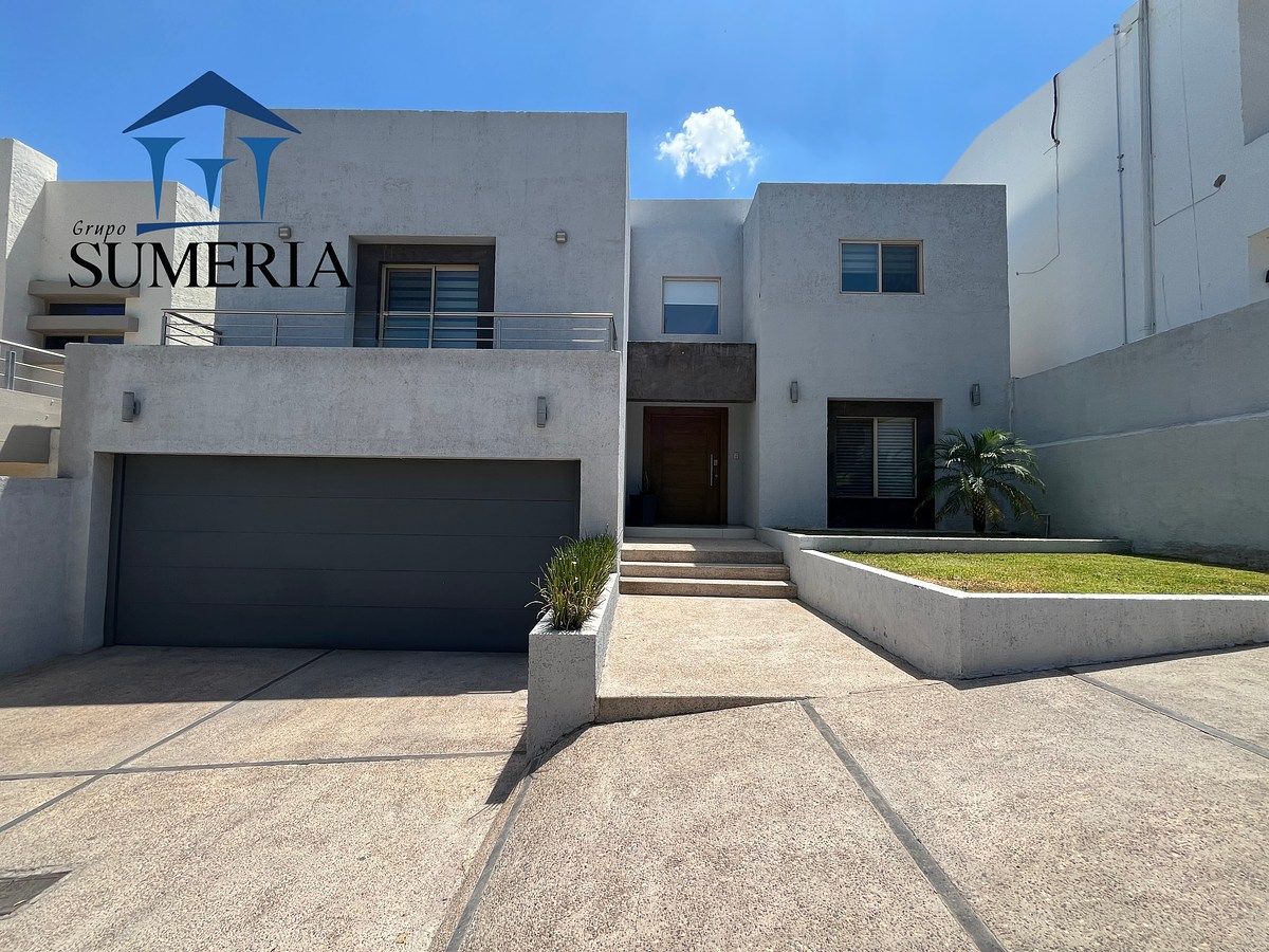 En Haciendas del Valle venta de casa equipada frente a parque, foto 1 de 25