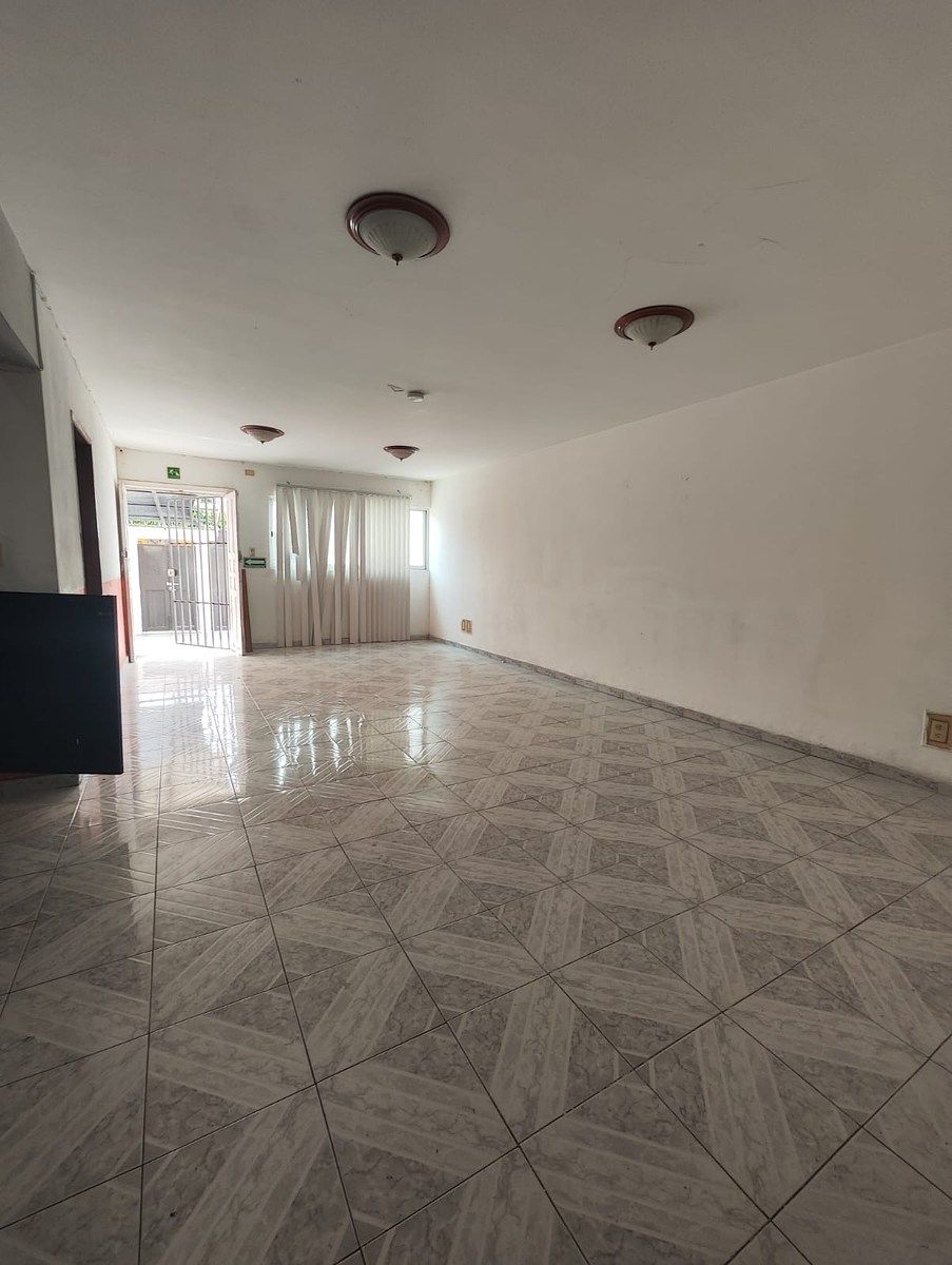 House with Commercial Use in Lomas de Querétaro, Querétaro, photo 5 of 19